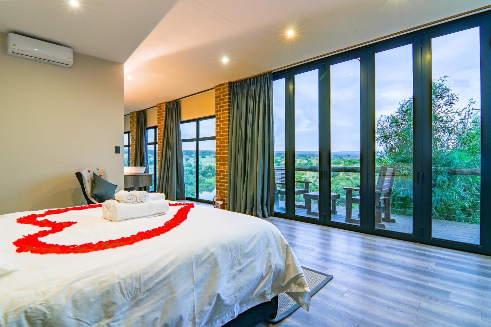 Cliffhanger Lodge Mabula Game Reserve Extérieur photo