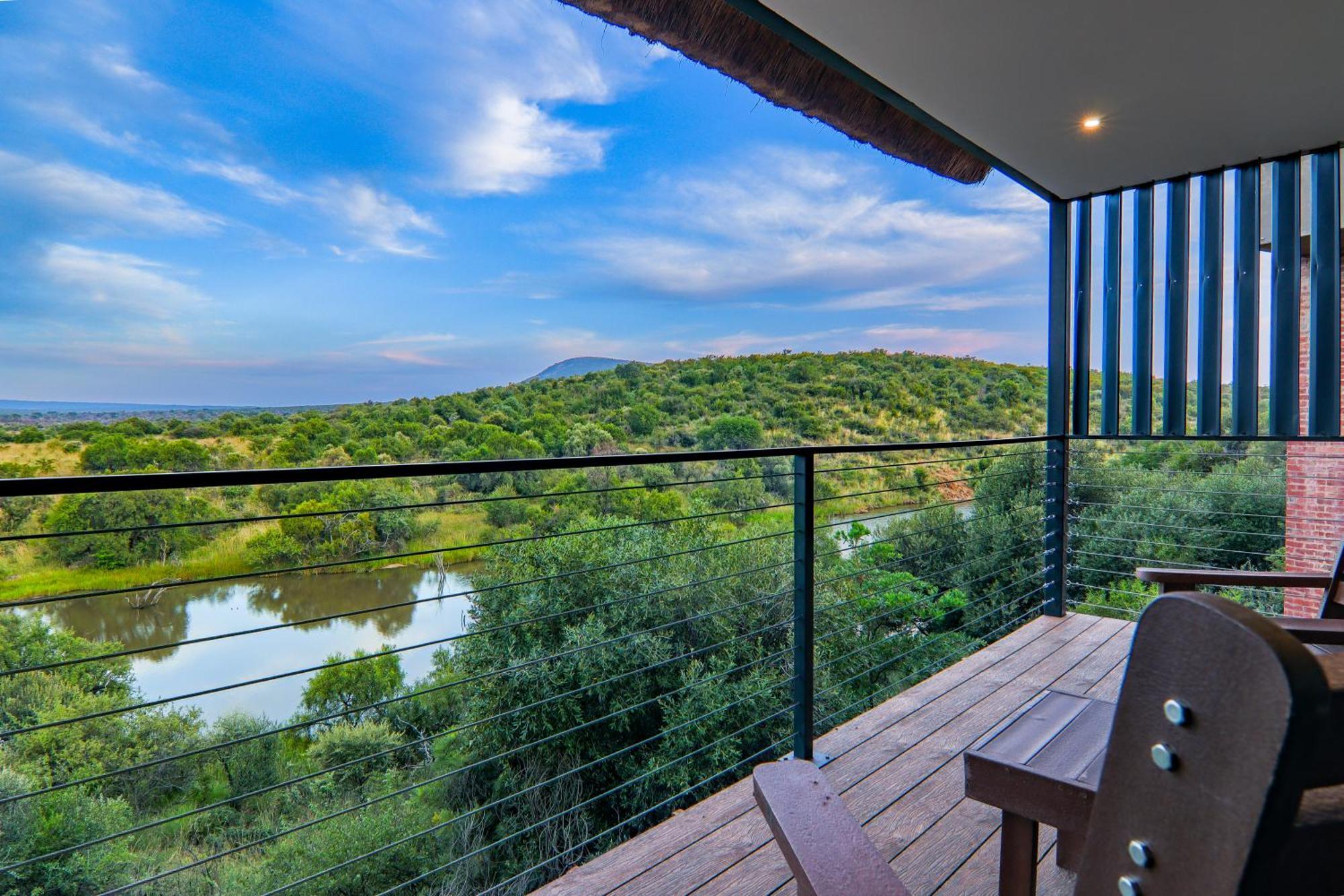 Cliffhanger Lodge Mabula Game Reserve Extérieur photo